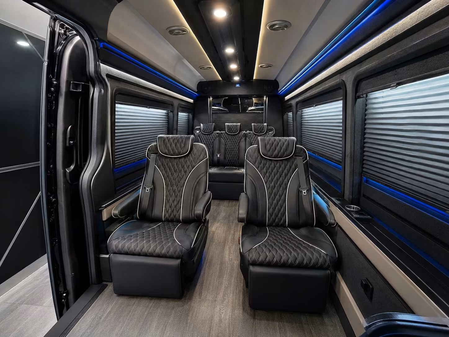 avondale airport bus rentals for groups of 10 to 100